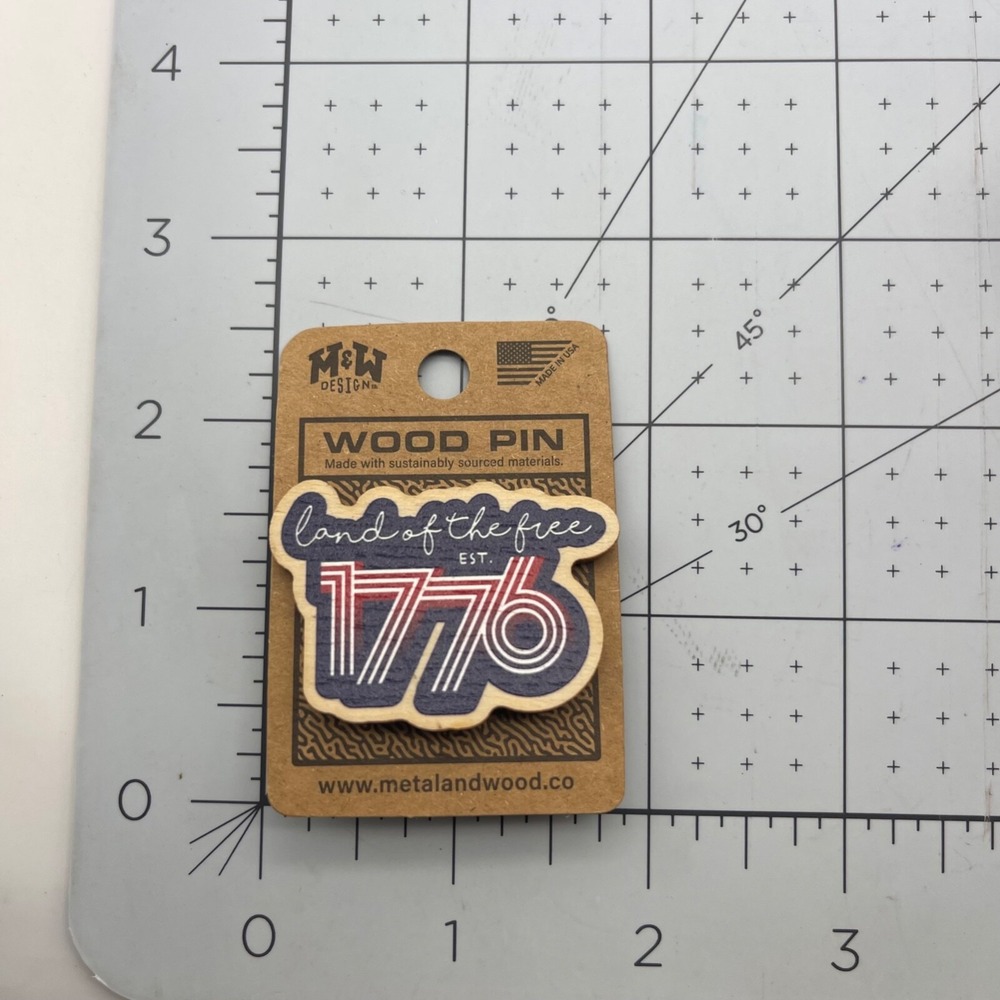 Metal and Wood Co Wood‎ Pin Travel 1779 Land of the Free Red White and Blue